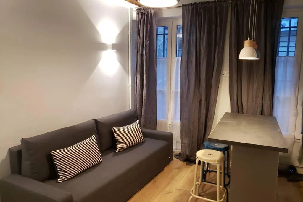 Appartement CHARMING Saint GERMAIN ODEON LUXEMBOURG à Paris