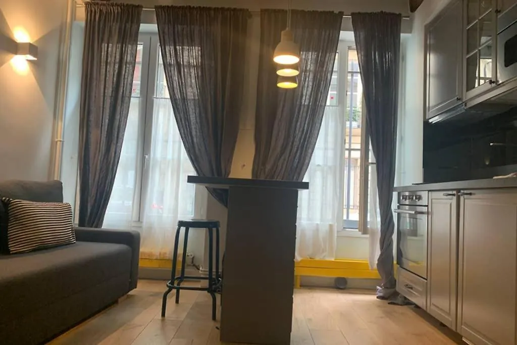 Appartement CHARMING Saint GERMAIN ODEON LUXEMBOURG à Paris France