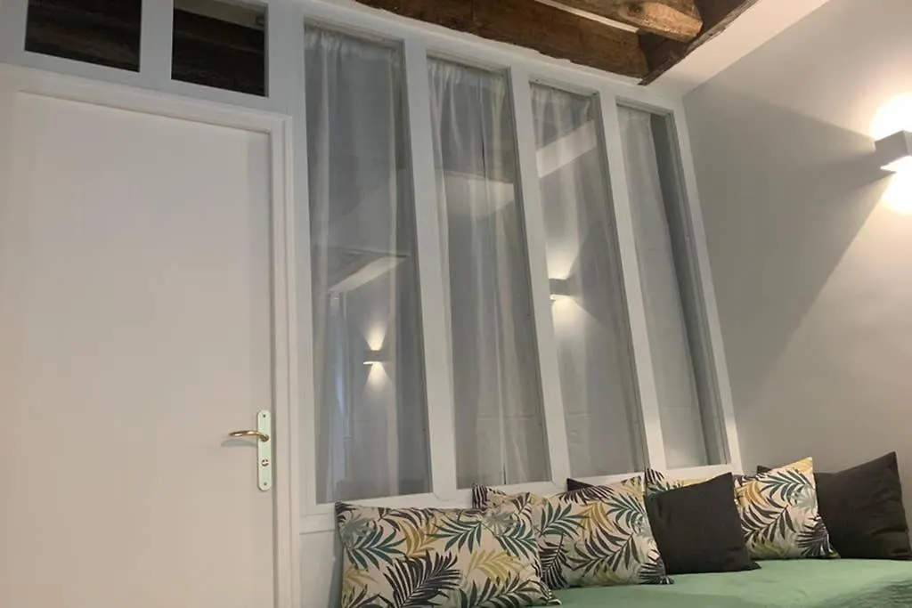 Appartement CHARMING Saint GERMAIN ODEON LUXEMBOURG à Paris France