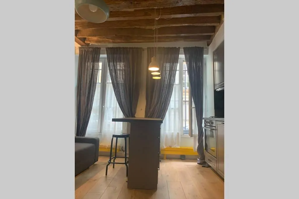 Appartement CHARMING Saint GERMAIN ODEON LUXEMBOURG à Paris